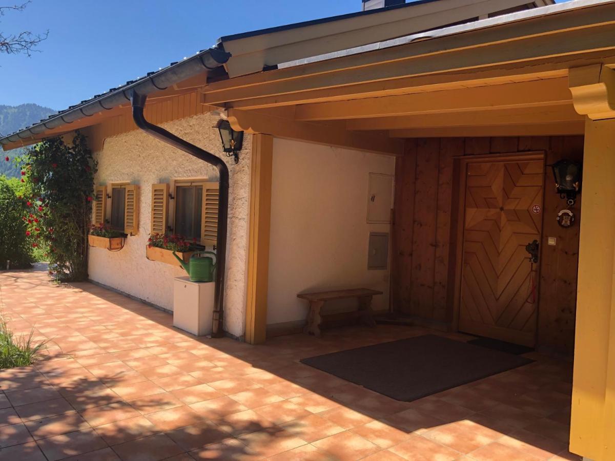 Ferienhaus Veronika Mit 2000Qm Garten Und Bergblick Unterammergau Ngoại thất bức ảnh