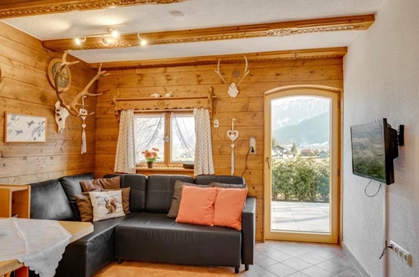 Ferienhaus Veronika Mit 2000Qm Garten Und Bergblick Unterammergau Ngoại thất bức ảnh